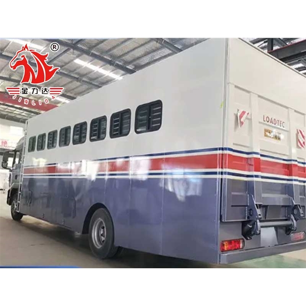 赤峰自行式运马车